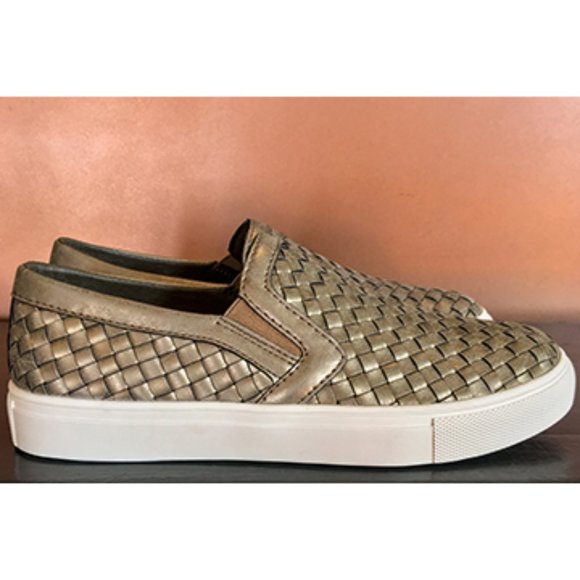 Corky's "Powder" Sneakers - Picture 4 of 5